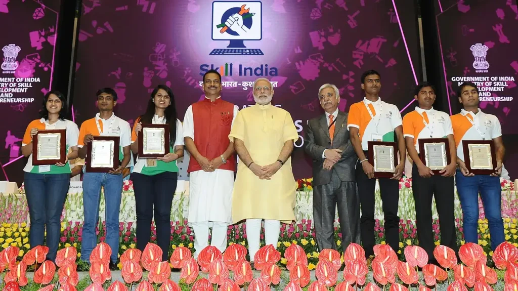 PM Internship Scheme 2025: 12 महीने तक मिलेंगे 5000 रू!